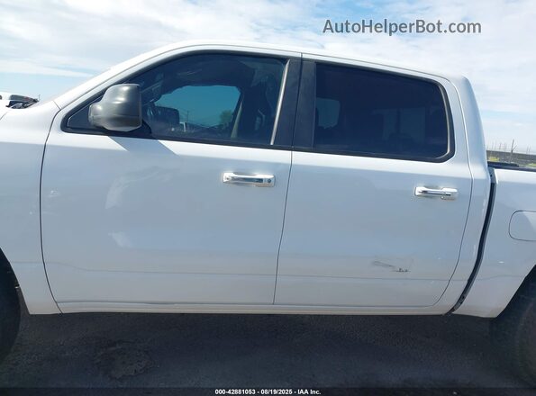 1C6RREFT3LN372491 2020 RAM 1500 White Rear interior view