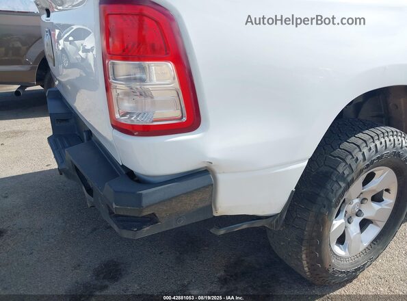 1C6RREFT3LN372491 2020 RAM 1500 White Front view