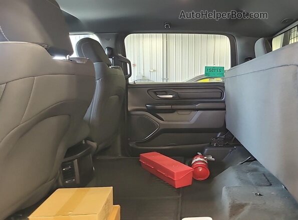 1C6RRFGG5PN620446 2023 RAM 1500  Вид салону спереду