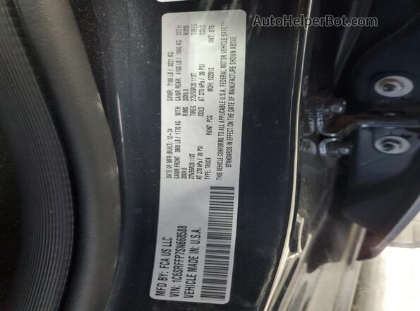 1C6SRFFP7SN668588 2025 RAM 1500 Gray Շարժիչի բաժամունքի տեսք