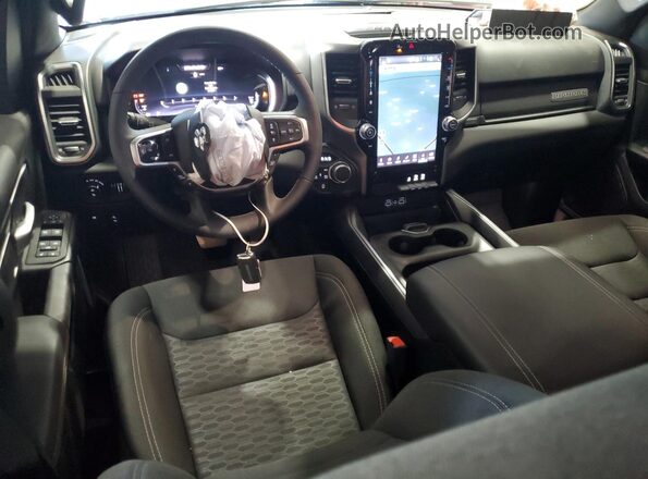 1C6SRFFP7SN668588 2025 RAM 1500 Gray Առջևի վահանակի տեսք
