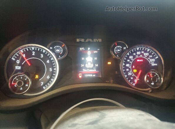 1C6SRFFT2MN632047 2021 RAM 1500 Серебряный Вид щитка приборов