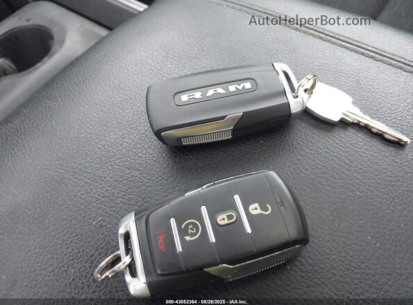 1C6SRFFT4LN377884 2020 RAM 1500 Gray Вид панелі приладів