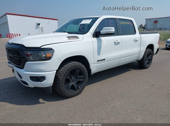 1C6SRFFT5LN282802 2020 RAM 1500 White Vista tres cuartos delantera izquierda