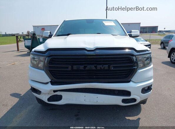 1C6SRFFT5LN282802 2020 RAM 1500 White Vista del cuadro de instrumentos