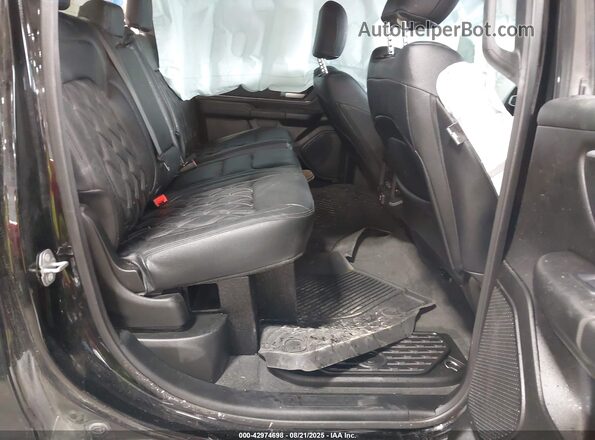 1C6SRFFT8NN128135 2022 RAM 1500 Black Widok naklejki z numerem VIN