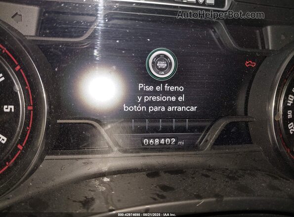1C6SRFFT8NN128135 2022 RAM 1500 Black Widok wnętrza 360 stopni