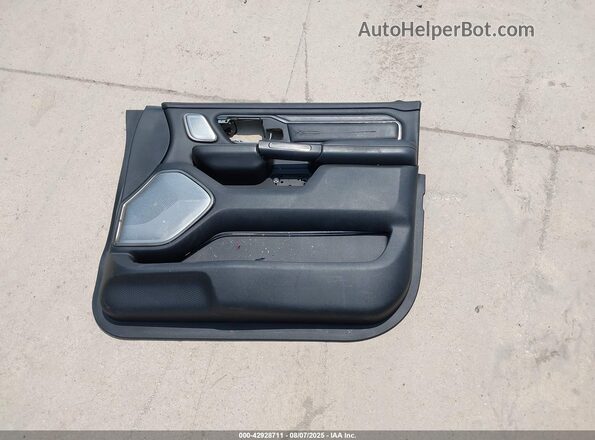 1C6SRFHT6LN171592 2020 RAM 1500 Black Dashboard view