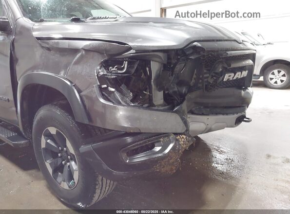 1C6SRFLT8LN257946 2020 RAM 1500 Gray Widok z przodu