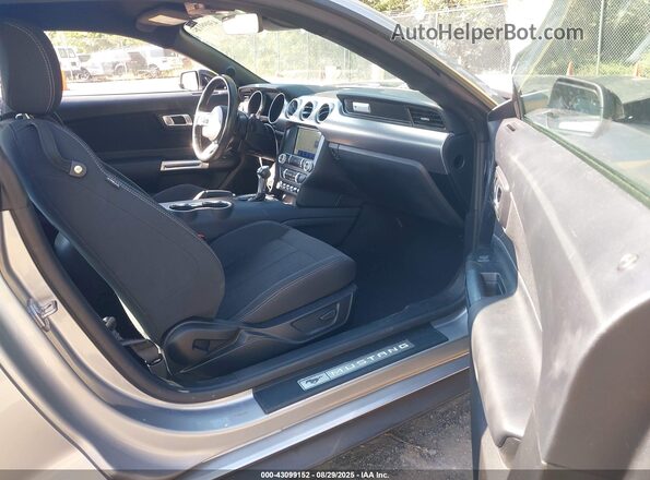 1FA6P8CF8M5116856 2021 FORD MUSTANG Silver Front interior view