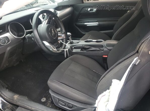 1FA6P8TH3L5161302 2020 FORD MUSTANG Черный Вид салона спереди