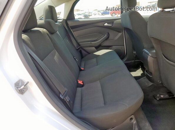 1FADP3F28JL288637 2018 FORD FOCUS White 