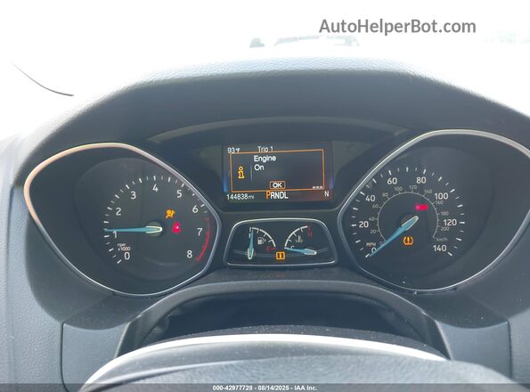 1FADP3F29JL319037 2018 FORD FOCUS Red 