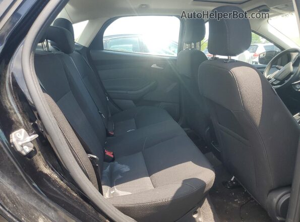 1FADP3H24JL250139 2018 FORD FOCUS Black 