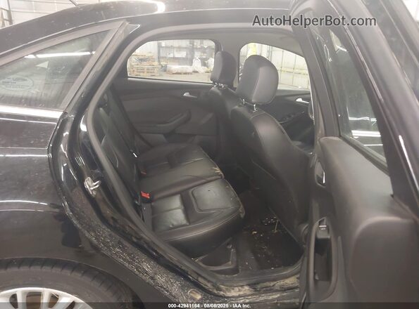 1FADP3J23JL312723 2018 FORD FOCUS Black 