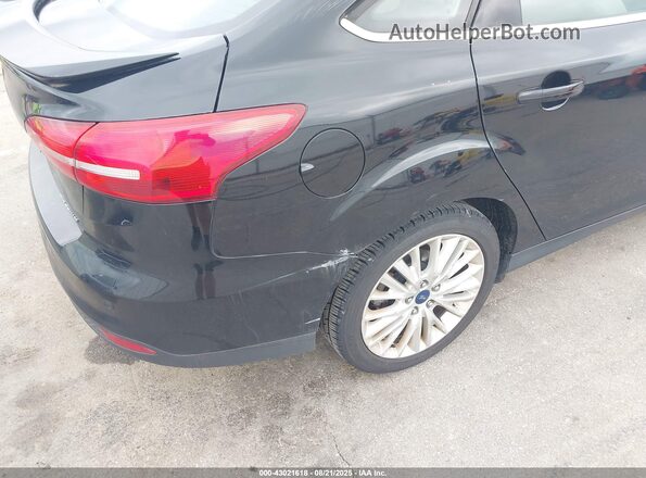 1FADP3J25JL273391 2018 FORD FOCUS Black 