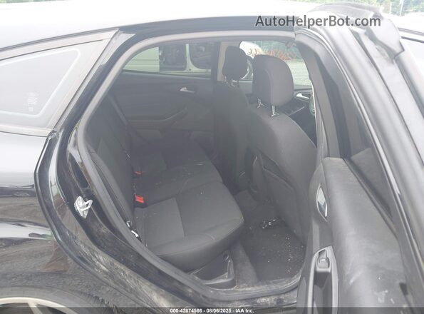 1FADP3K29JL210227 2018 FORD FOCUS Черный 