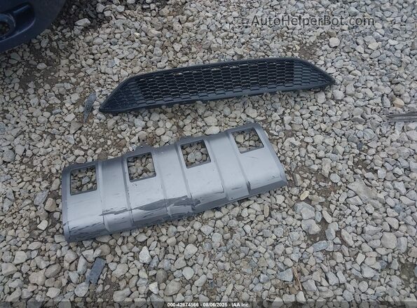 1FADP3K29JL210227 2018 FORD FOCUS Черный 