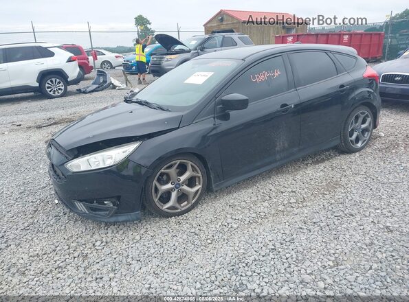 1FADP3K29JL210227 2018 FORD FOCUS Черный 