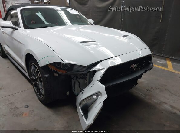 1FATP8UH1J5145274 2018 FORD MUSTANG Белый 