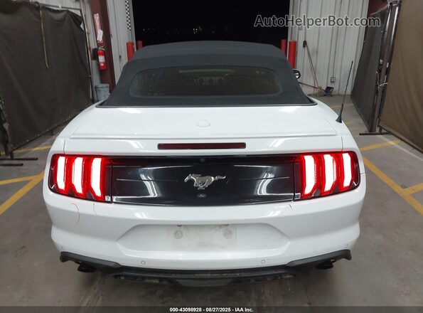 1FATP8UH1J5145274 2018 FORD MUSTANG Белый 