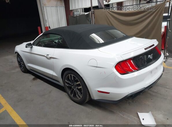 1FATP8UH1J5145274 2018 FORD MUSTANG Белый 