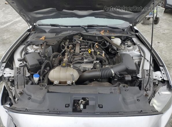 1FATP8UH8N5116280 2022 FORD MUSTANG Silver უკანა სალონის ხედი
