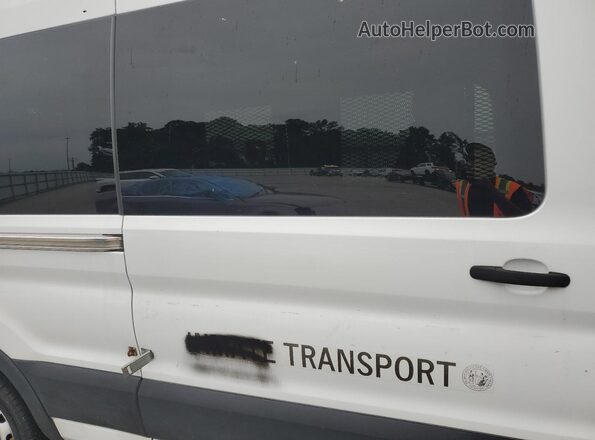 1FBAX2C83MKA89476 2021 FORD TRANSIT White Widok wnętrza z tyłu