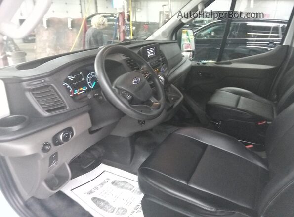 1FBAX2C8XPKB52464 2023 FORD PASSENGER  Սալոնի դիմացի տեսք