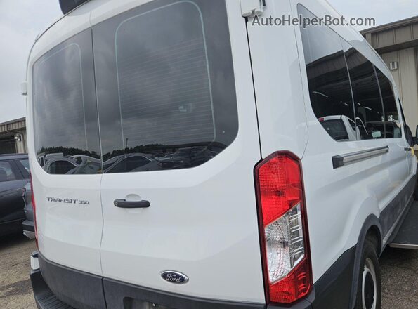 1FBAX2C8XPKB52464 2023 FORD PASSENGER  Հետևի տեսք