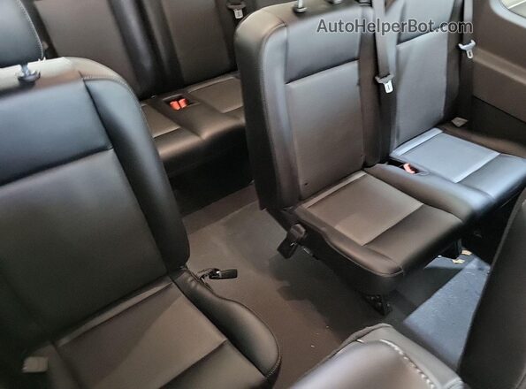 1FBAX2C8XPKB52464 2023 FORD PASSENGER  Շարժիչի բաժամունքի տեսք