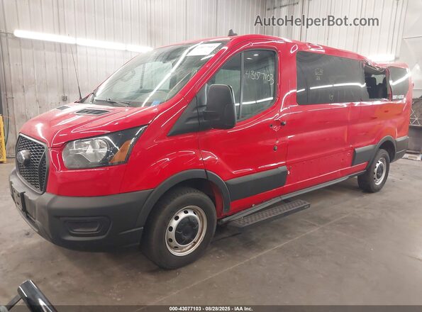 1FBAX2Y85NKA45280 2022 FORD PASSENGER Red წინა მარცხენა ხედი სამი მეოთხედიდან