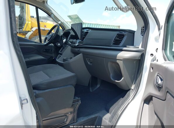 1FBAX9Y8XRKA47489 2024 FORD PASSENGER White Widok wnętrza z przodu