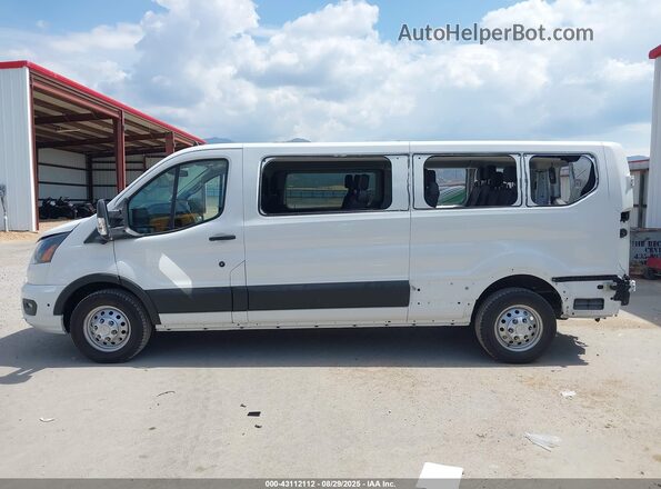 1FBAX9Y8XRKA47489 2024 FORD PASSENGER White 