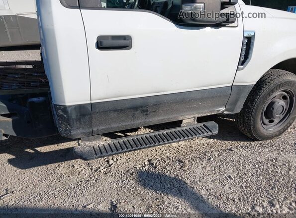 1FDBF2A62NED47776 2022 FORD F-250 White Դիմացի տեսք