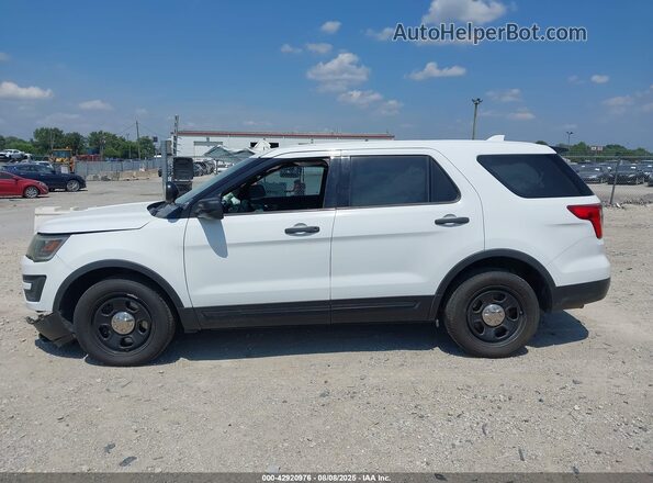 1FM5K8AR8GGA52758 2016 FORD POLICE INTERCEPTOR White 360 interior view