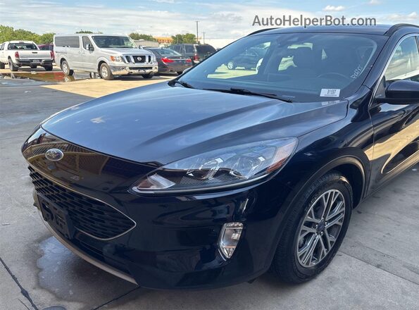 1FMCU0CZ4MUA44931 2021 FORD ESCAPE  Вид панели приборов
