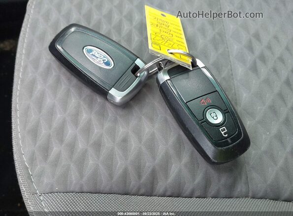 1FMCU9G63NUA65601 2022 FORD ESCAPE Белый Вид панели приборов