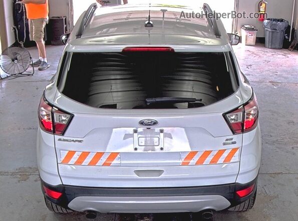1FMCU9GD9JUC13288 2018 FORD ESCAPE  Вид задних сидений