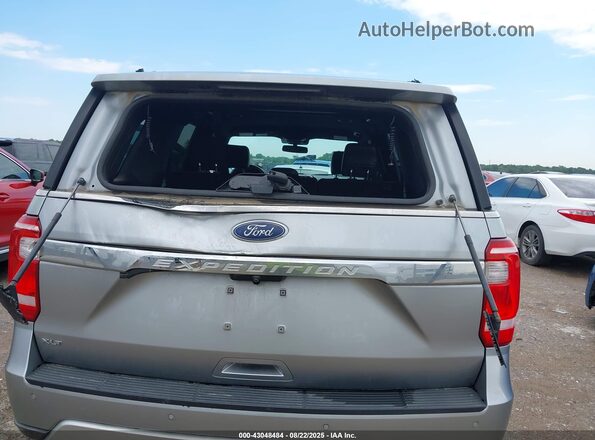 1FMJU1HT8LEA41590 2020 FORD EXPEDITION Silver Widok z przodu
