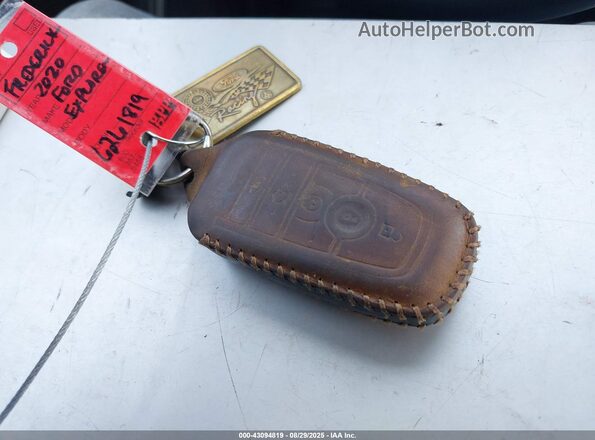 1FMSK7DH0LGA88485 2020 FORD FORD EXPLORER Silver Вид панелі приладів