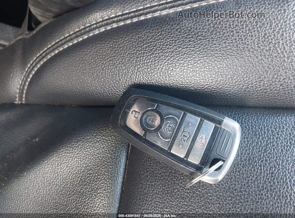 1FMSK8DHXLGA99418 2020 FORD FORD EXPLORER Silver Vista del salpicadero
