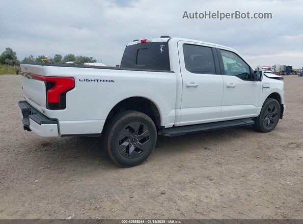 1FT6W1EV6PWG04601 2023 FORD F-150 LIGHTNING White Trasero derecho