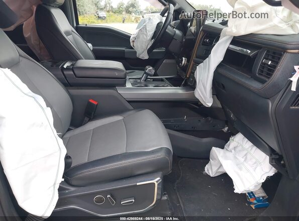 1FT6W1EV6PWG04601 2023 FORD F-150 LIGHTNING White Vista interior delantera