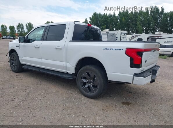 1FT6W1EV6PWG04601 2023 FORD F-150 LIGHTNING White Trasero izquierdo