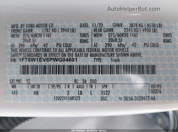 1FT6W1EV6PWG04601 2023 FORD F-150 LIGHTNING White Vista del compartimento del motor