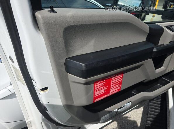 1FT7W2A6XJEB99400 2018 FORD F-250  ძრავის განყოფილების ხედი