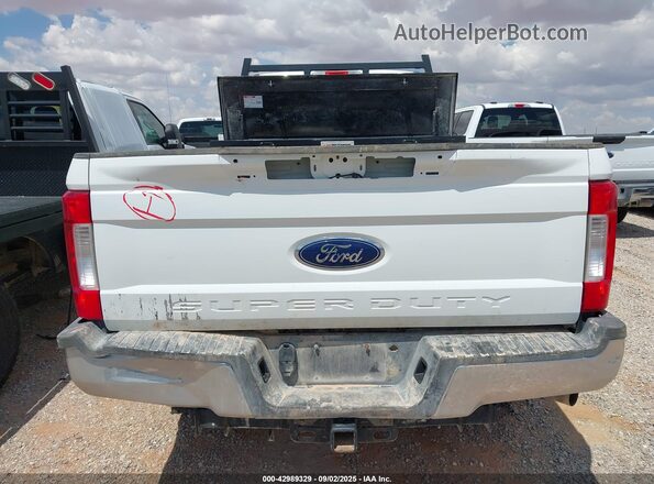 1FT7W2B67JED00262 2018 FORD F-250 White 