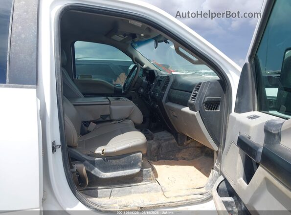 1FT7W2B67JED00262 2018 FORD F-250 White 