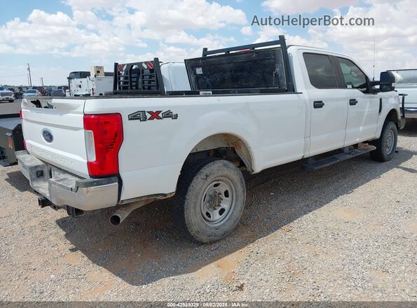 1FT7W2B67JED00262 2018 FORD F-250 White 